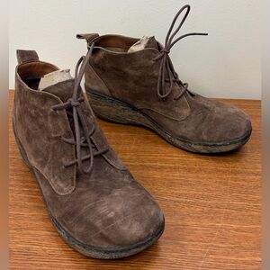 Born Concept BOC Naydeen Lace up Wedge Booties Brown Suede NWOT size 11